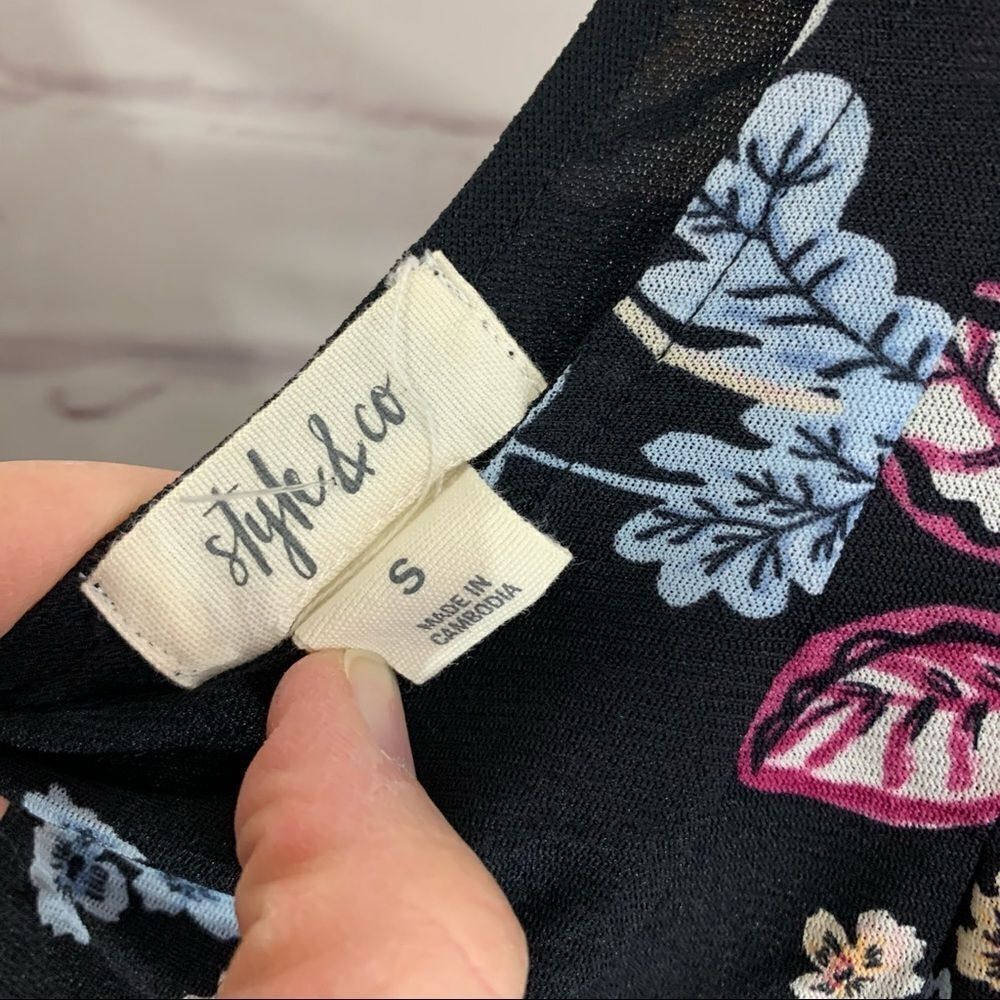 Style & Co small top - Picture 3 of 4